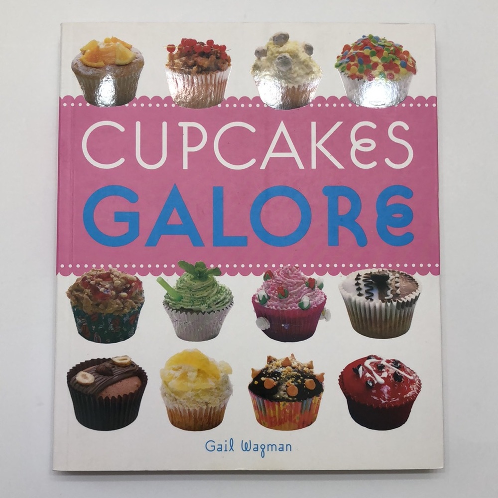 Never Used Cupcakes Galore Cookbook - Picture 2 of 6